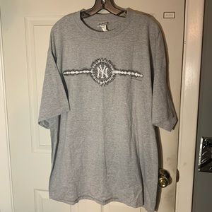 Vintage 2002 New York Yankees T Shirt